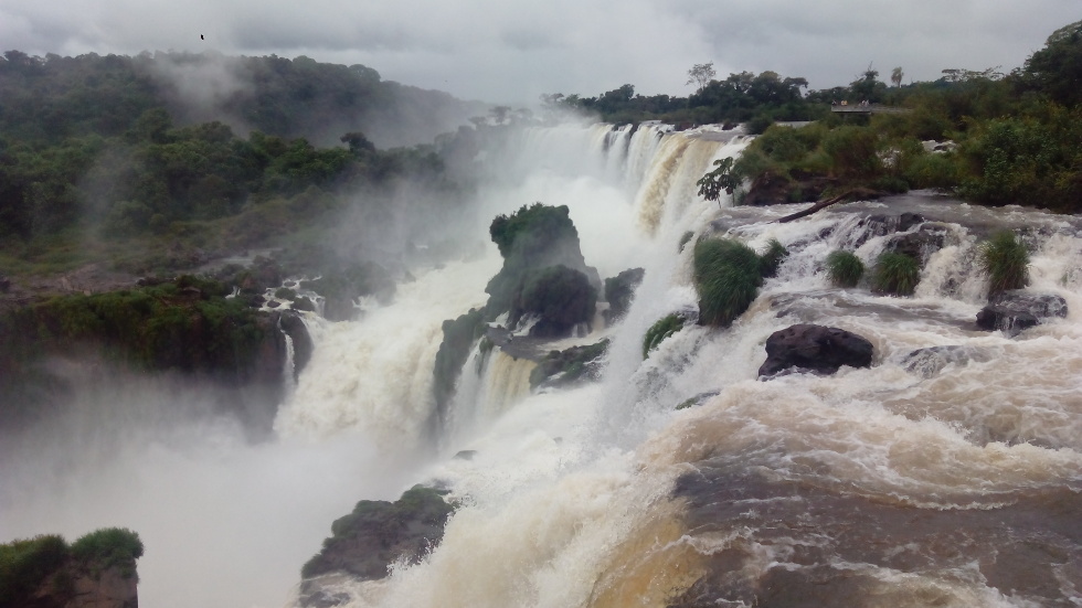 Succession de chutes sur la partie supérieur (parc en Argentine)