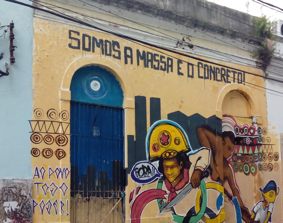 Tag dans une rue du quartier de Marco Zéro